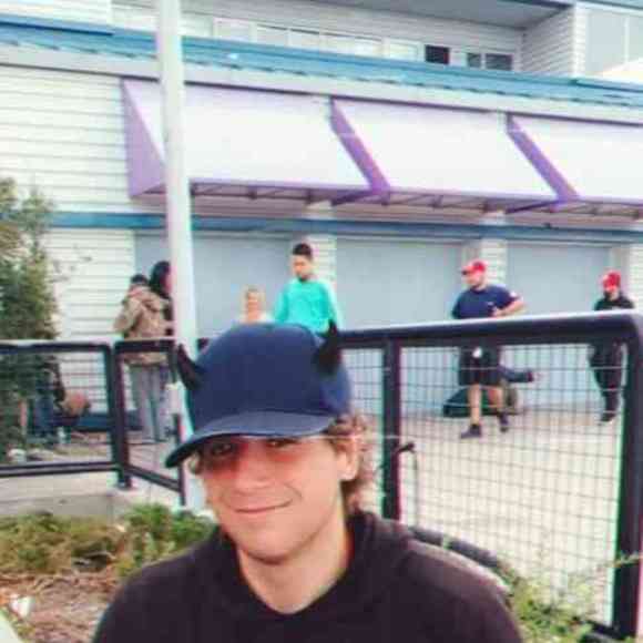 Meet your Posher, Matthew - Picture 1 of 1